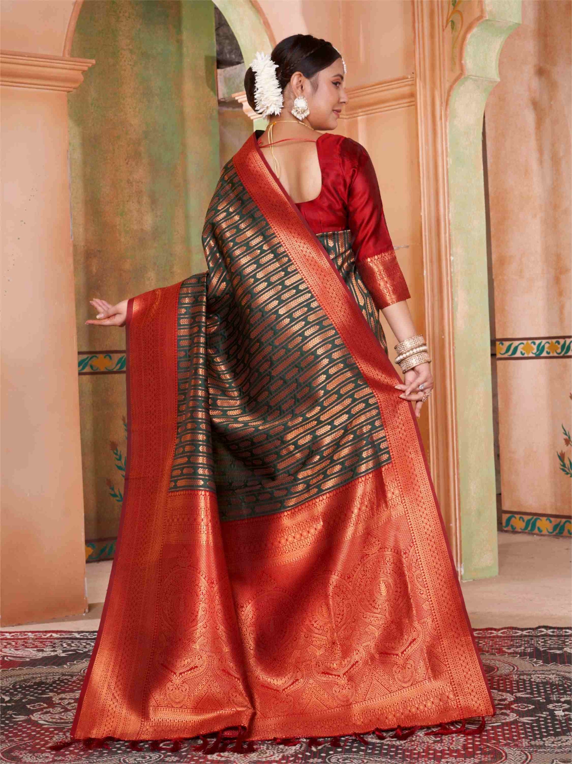 Bottle Green Kanjivaram Silk Saree